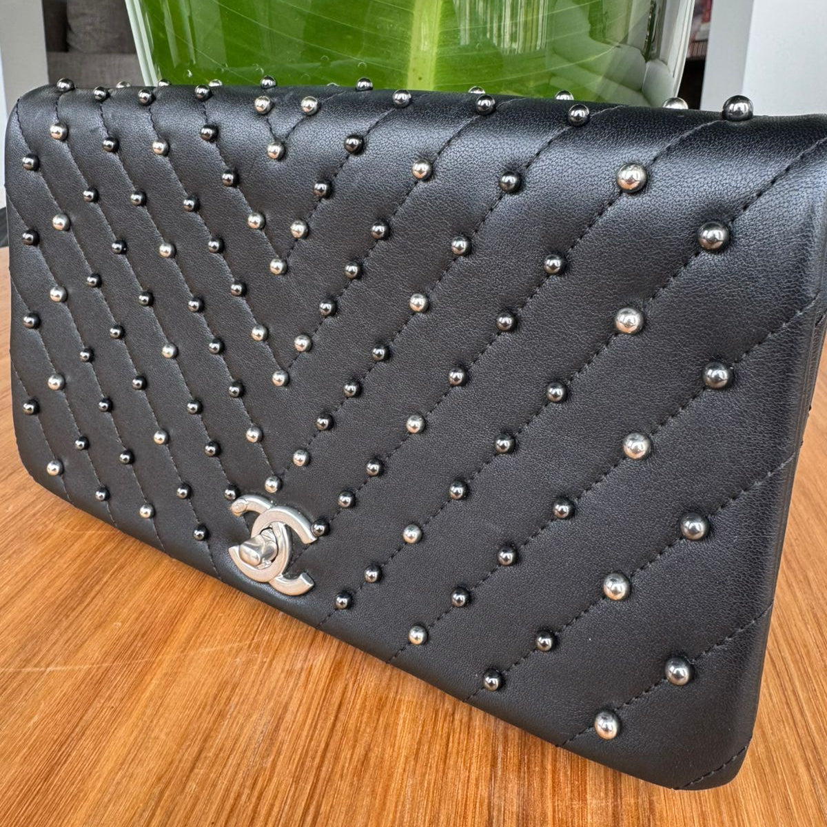 Clutch Chanel Lambskin Chevron Preta