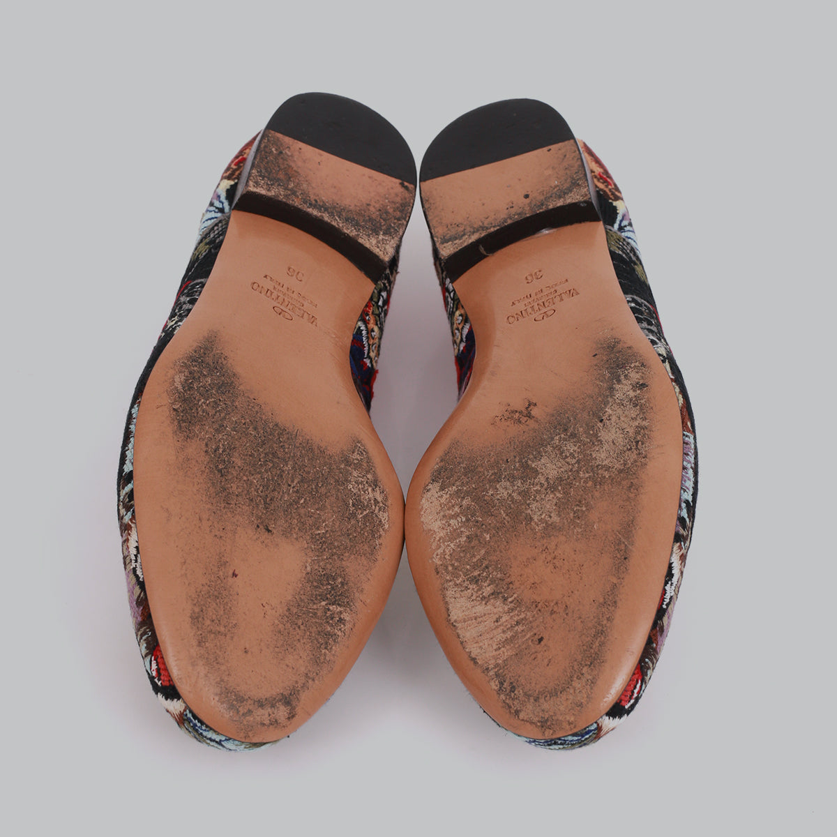 Mocassim Valentino Preto Estampado TAM. 34 BR