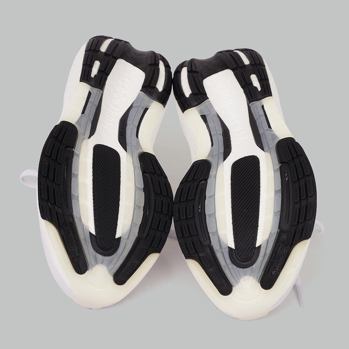 Tênis Adidas Ultraboost Light TAM. 41 BR