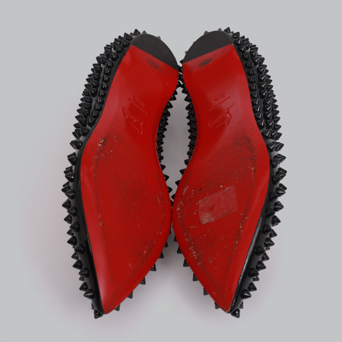 Sapatilha Louboutin Preta Spikes TAM. 34,4 BR