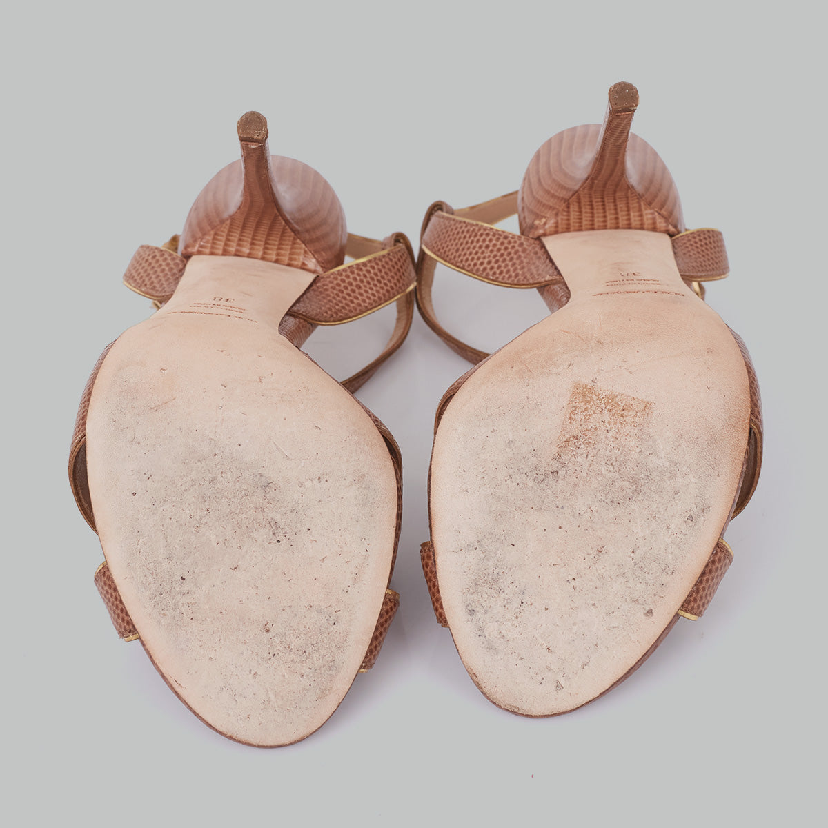 Sandália Dolce & Gabbana Caramelo com Pedrarias TAM. 36 BR