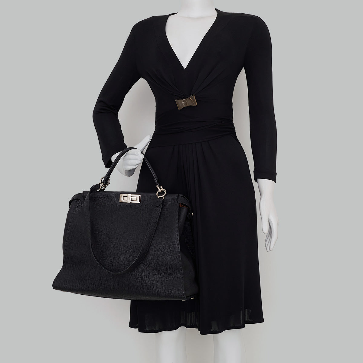 Bolsa Fendi Peekaboo Maxi Preta