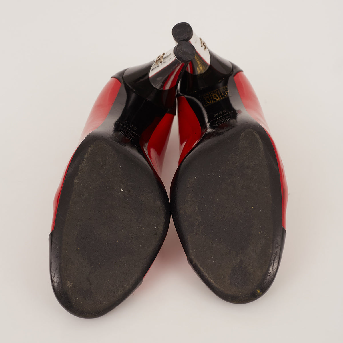 Scarpin Chanel Verniz Vermelho TAM. 37,5 BR