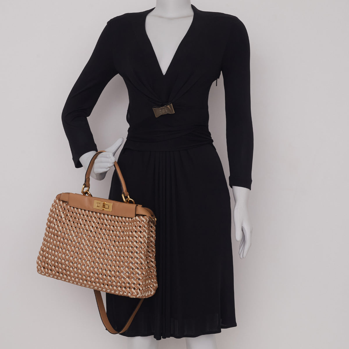 Bolsa Fendi Peekaboo Intrecciato