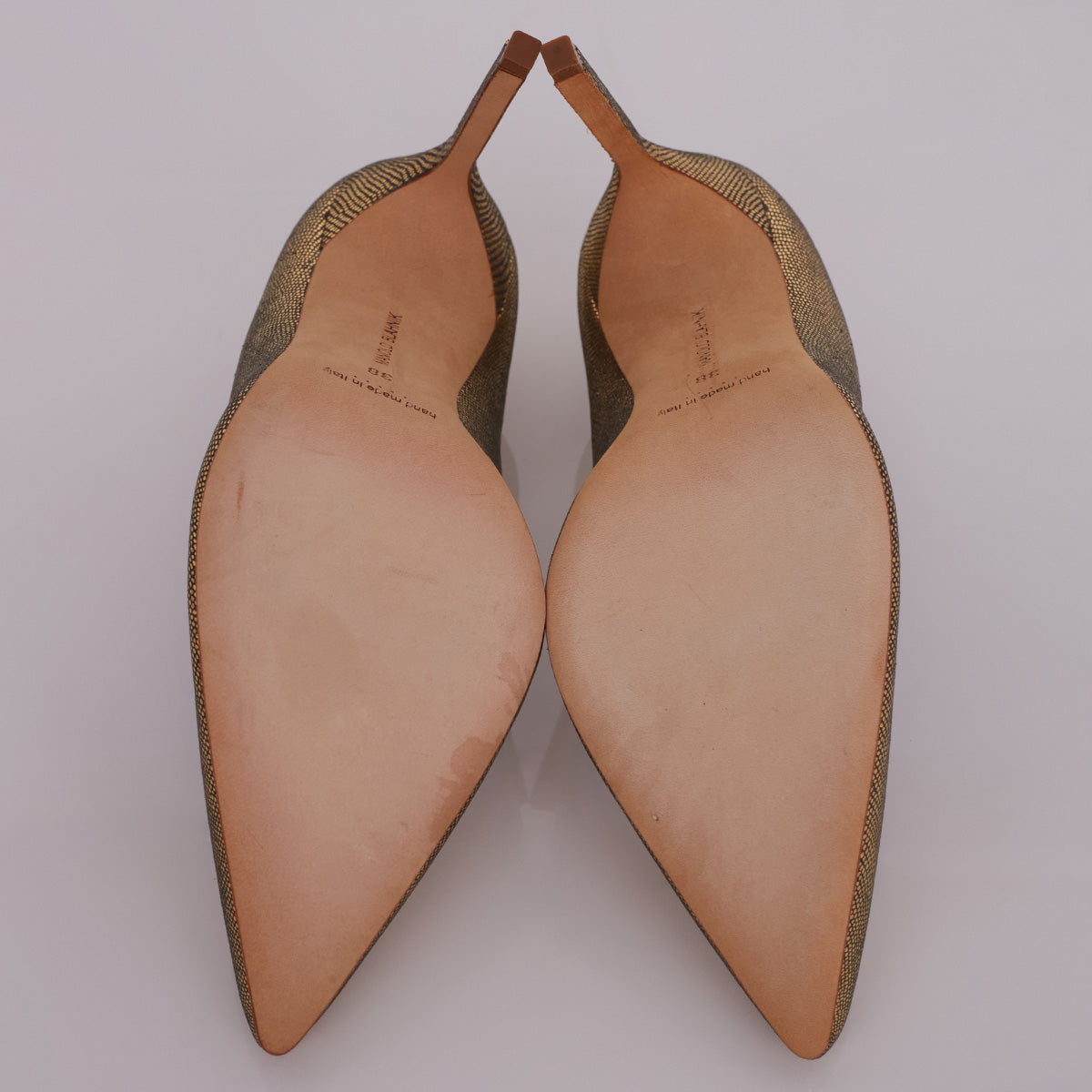 Scarpin Manolo Blahnik Metalizado Tam. 36 Br