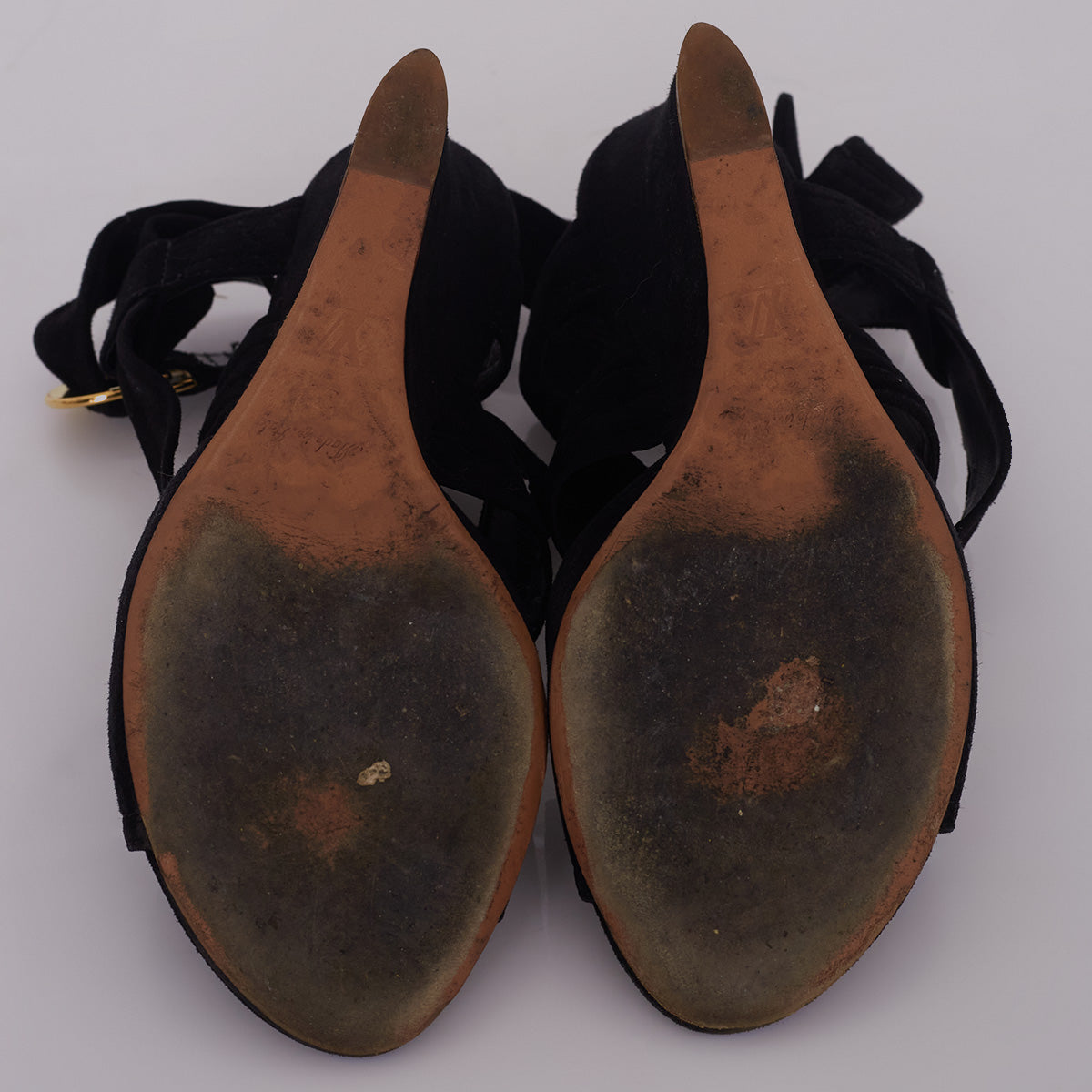 Sandalia Louis Vuitton Preta de Camurça Tam. 36 BR