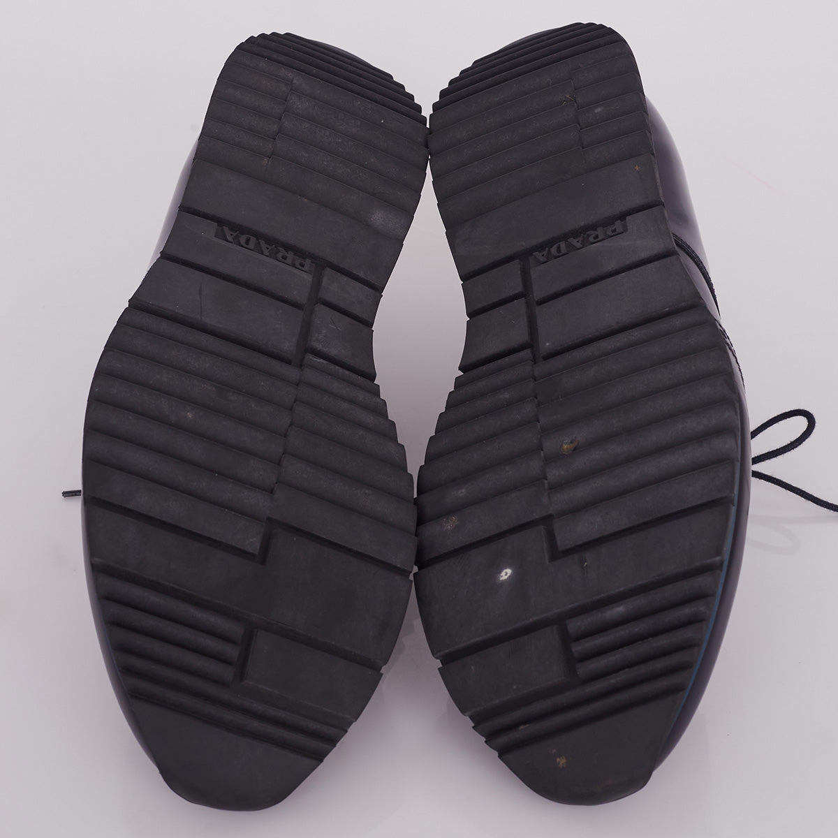 Oxford Prada Couro Azul Marinho Tam. 40 Br