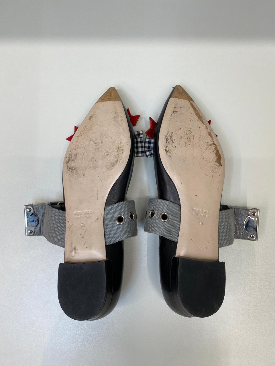 Sapatilha Miu Miu Preta com Detalhes TAM. 39 BR