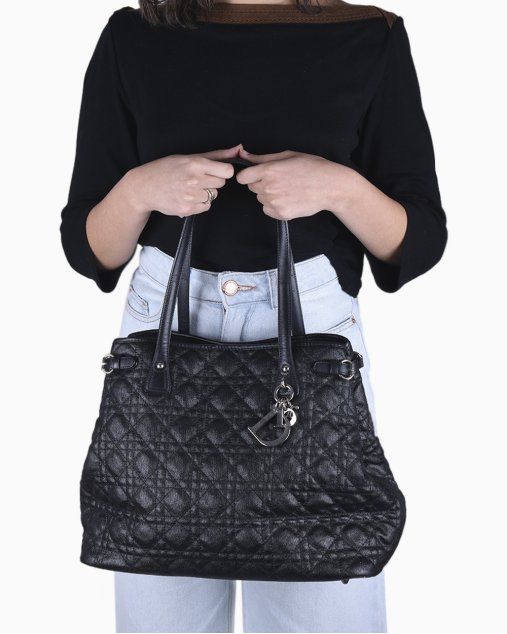 Bolsa Christian Dior Cannage Panarea Tote preta