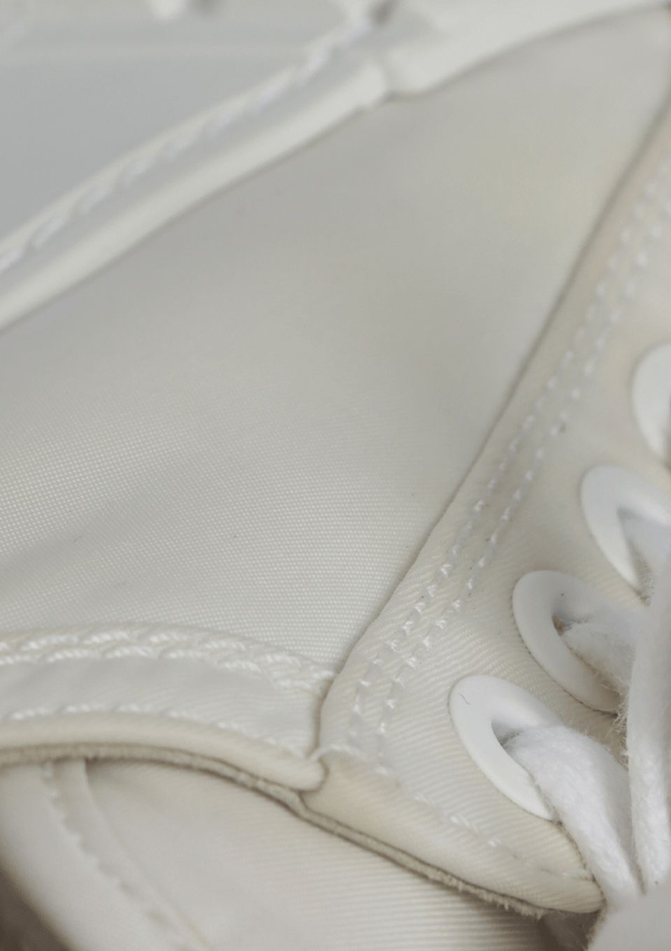 Tênis Prada branco Tam. 38 BR