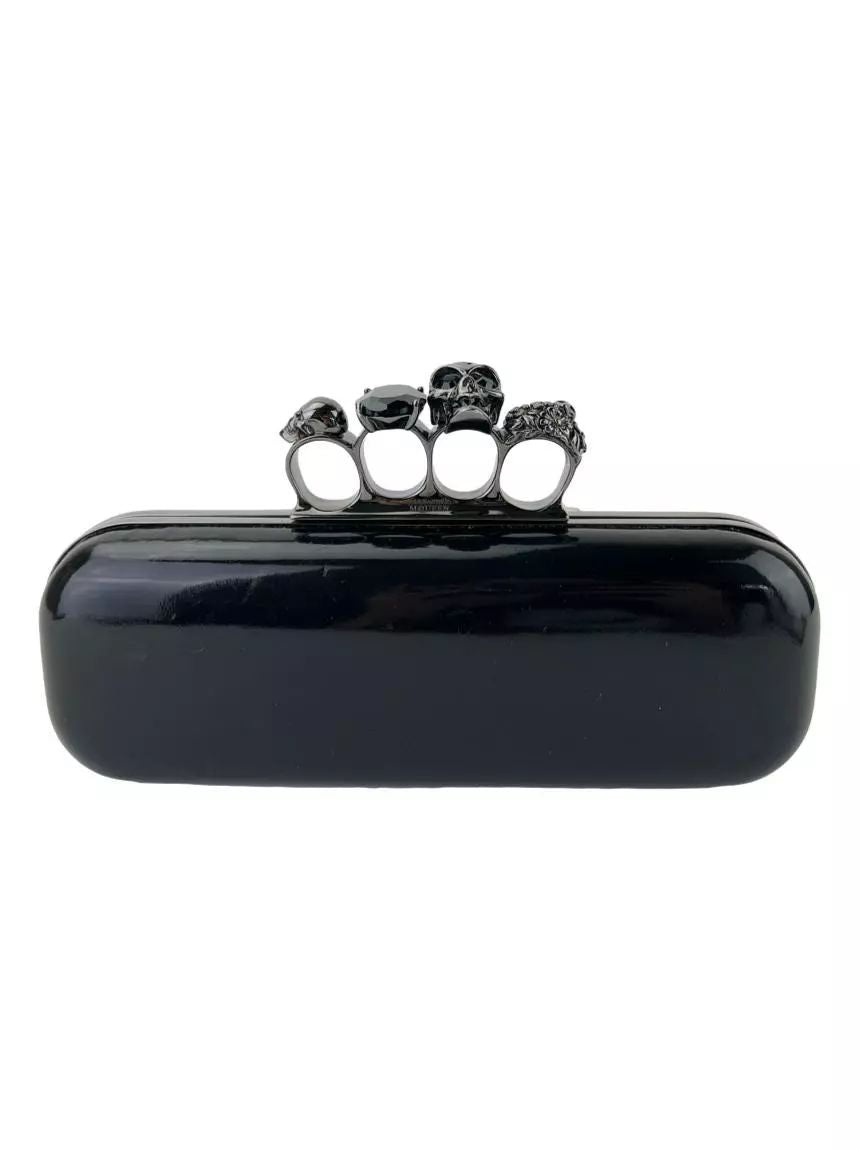 Clutch Alexander McQueen Knuckle Duster preta – Peguei Bode