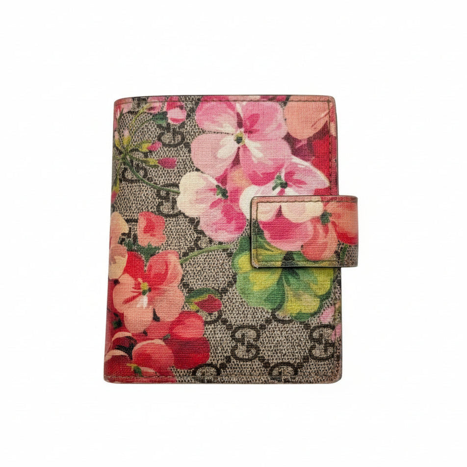 Carteira Gucci French Flap com estampa floral GG Blooms – Peguei Bode