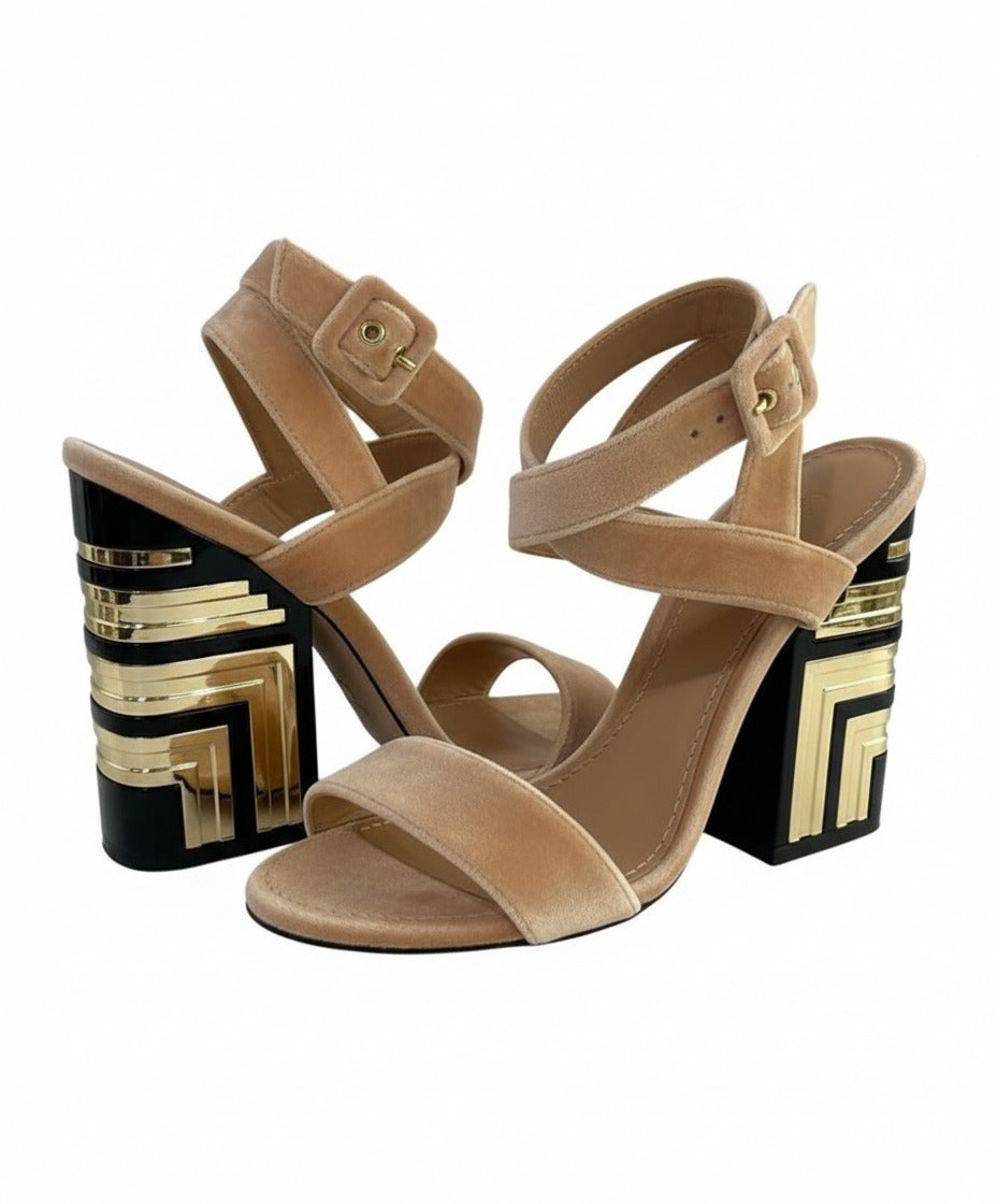 Sandália Louis Vuitton Bege tam. 35 BR