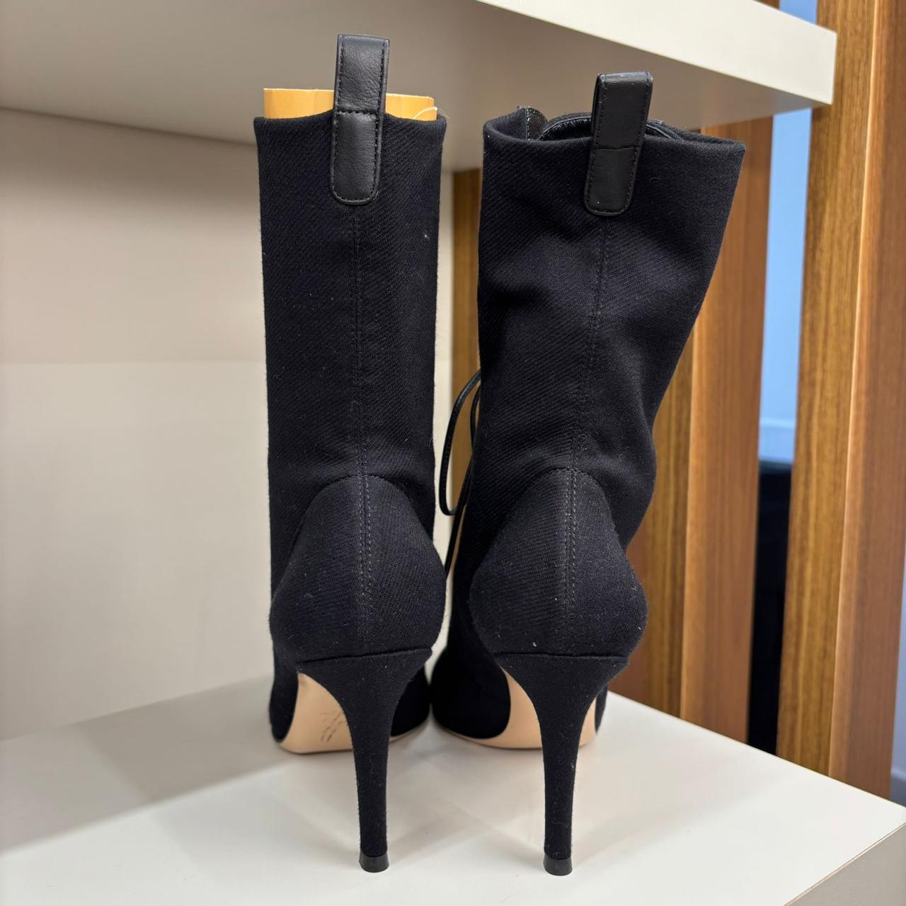 Bota com cadarço Gianvito Rossi preta TAM. 34 BR
