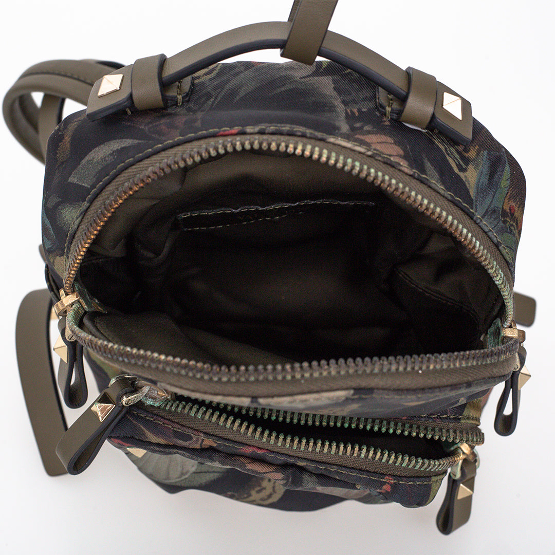 Mochila Valentino Verde Musgo com Borboletas Tam. Pequeno