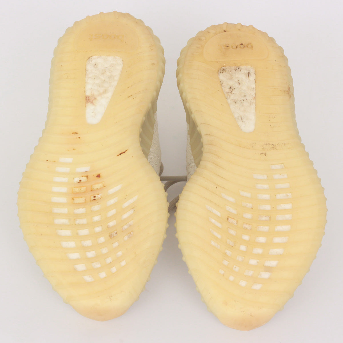 Tênis Adidas Yeezy Off-White Tam. 38 Br