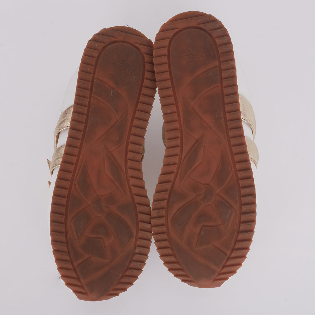 Tênis Alexandre Birman Clarita Jogger Branco c/ Detalhes Dourados Tam.34,5 Br