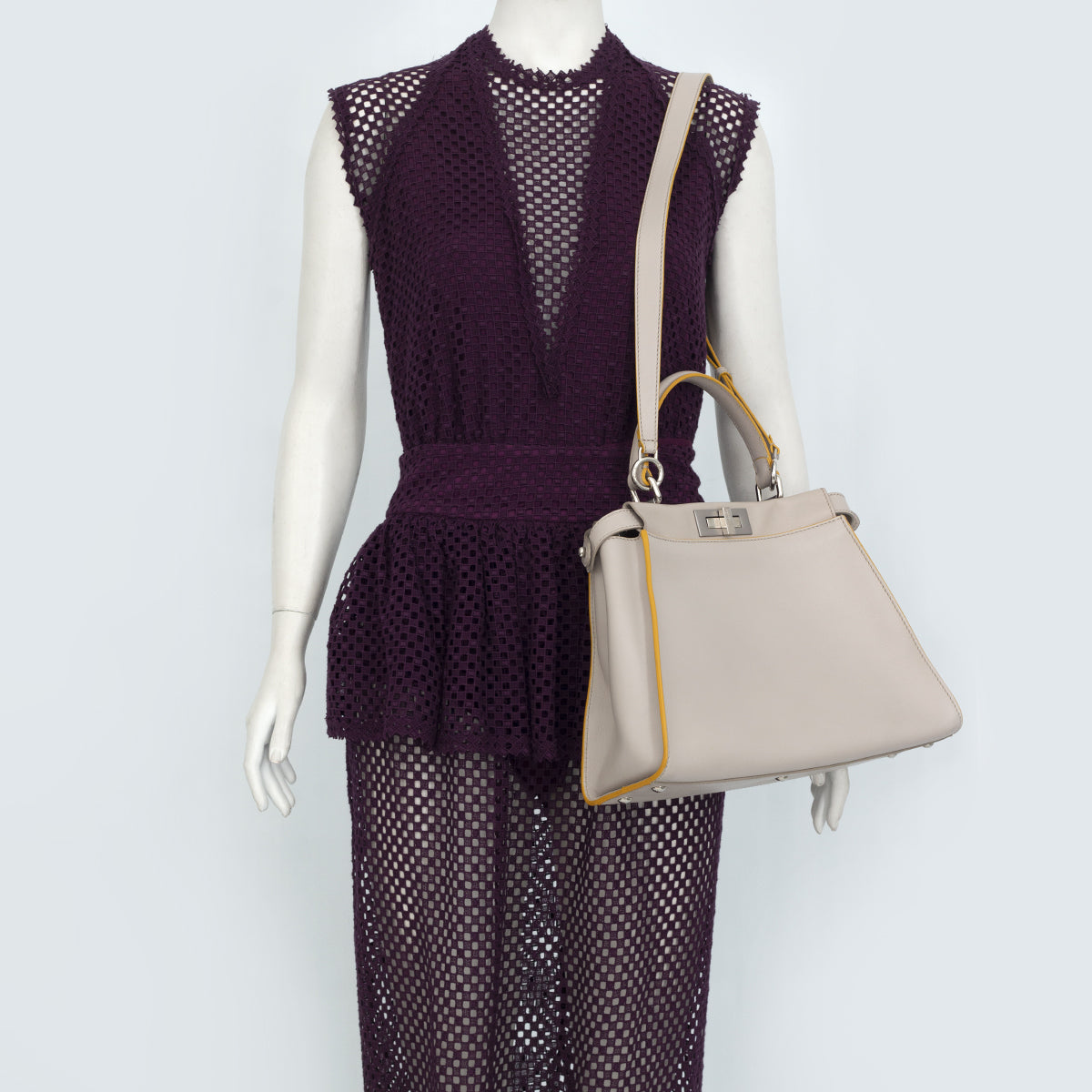 Bolsa Fendi Peekaboo Média Cinza e Amarela