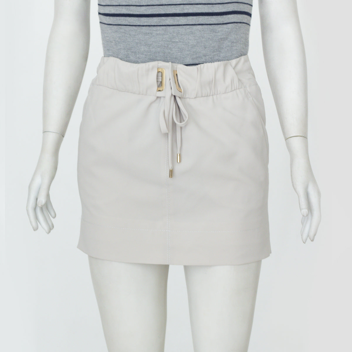 Saia Gucci Curta Cinza Tam. 38