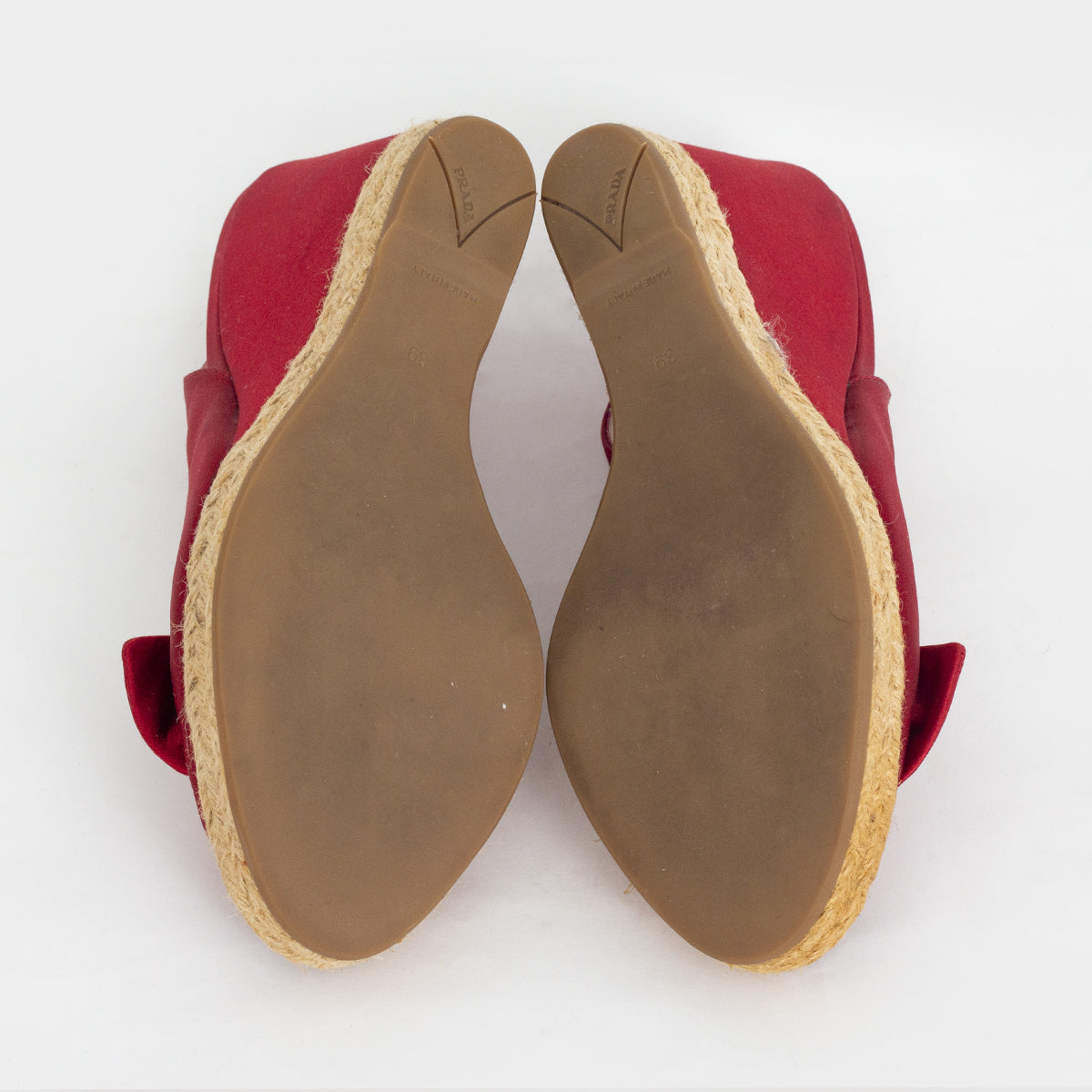 Sandália Prada Cetim Vermelho Plataforma Tam. 39