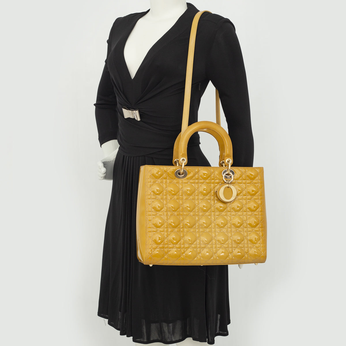 Bolsa Christian Dior Lady Dior Verniz Grande