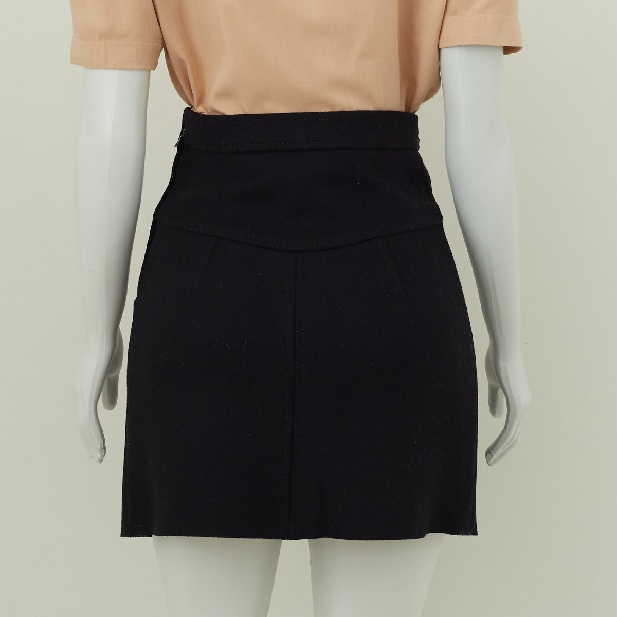 Saia Prada Lã Preta Tam. 40