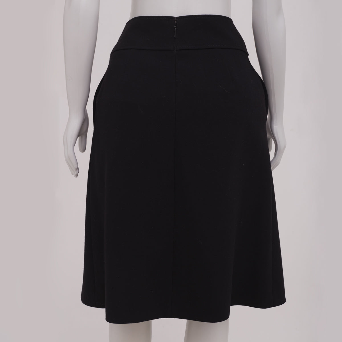 Saia Emilio Pucci Curta Preta Tam. 44