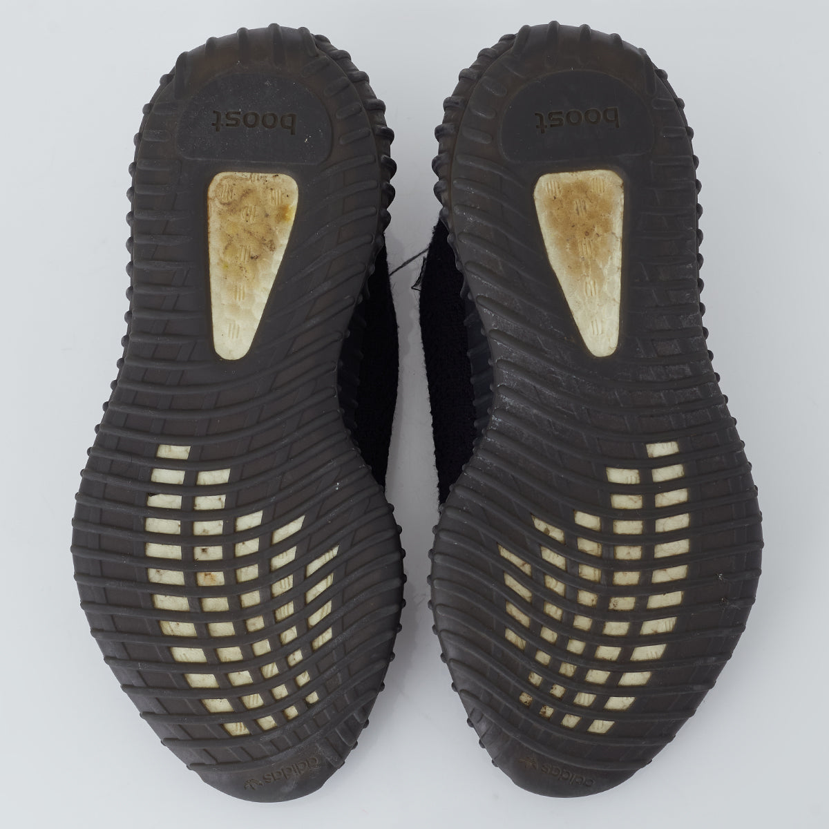 Tênis Adidas Yeezy Preto Tam. 37