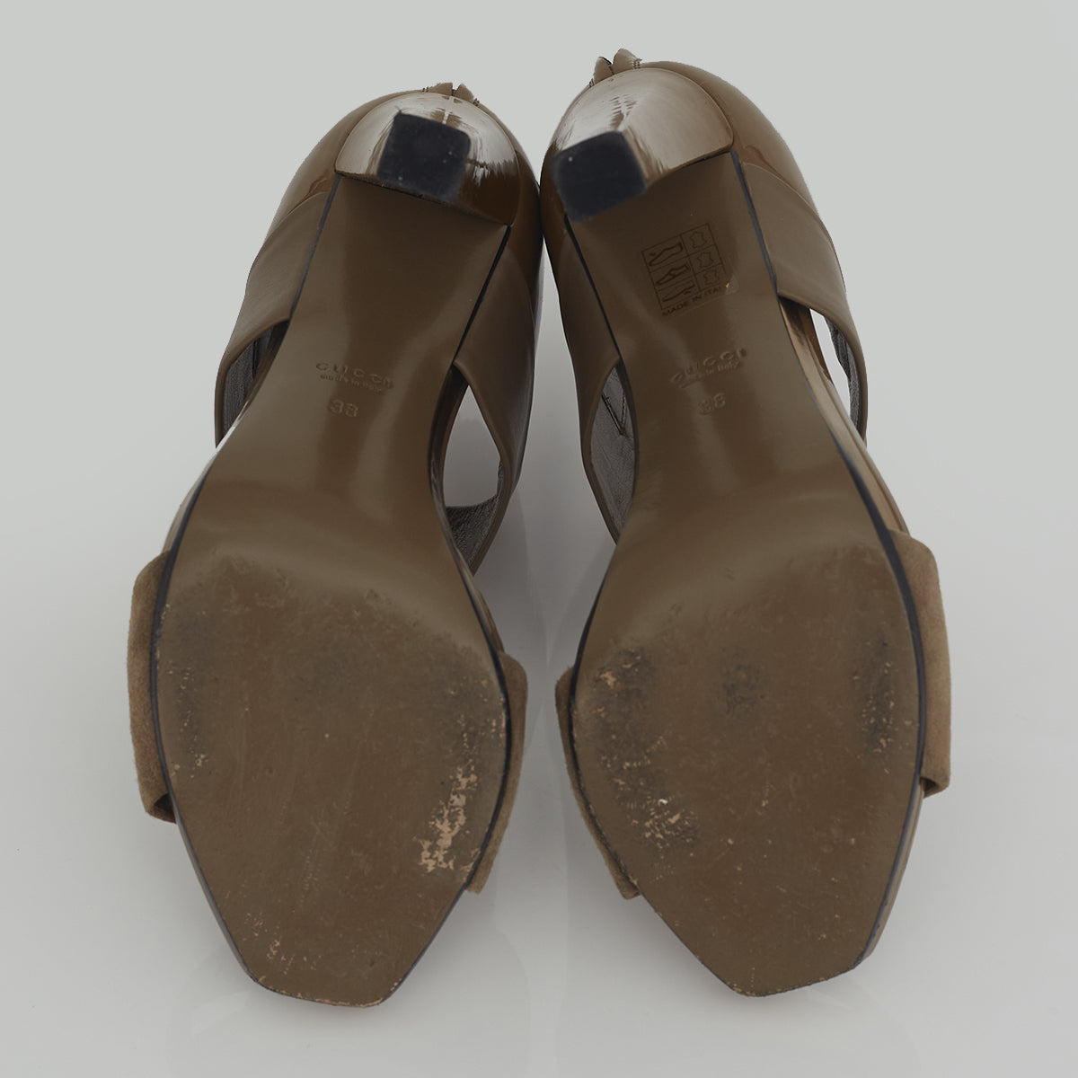 Sandália Gucci Camurça, Couro e Verniz Verde Oliva Tam. 38