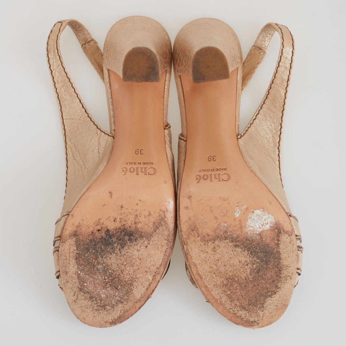 Peep Toe Chloé Slingback Dourado Tam. 39