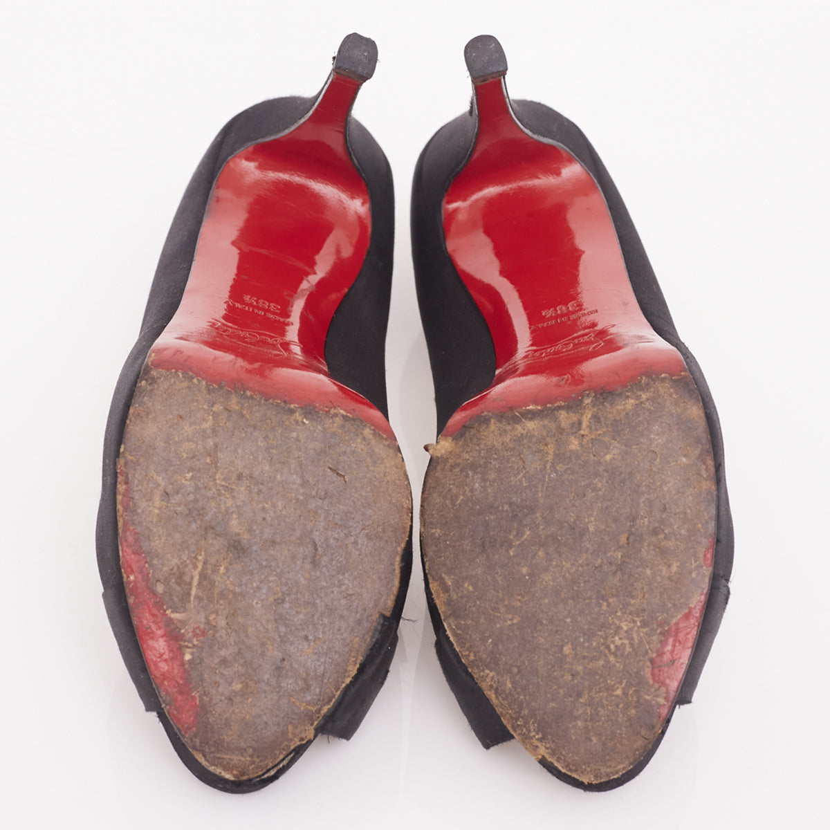 Peep Toe Christian Louboutin Cetim Preto Tam. 38,5