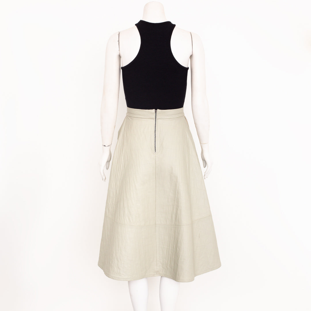 Saia Paula Raia Couro Matelassê Gelo Tam. 36