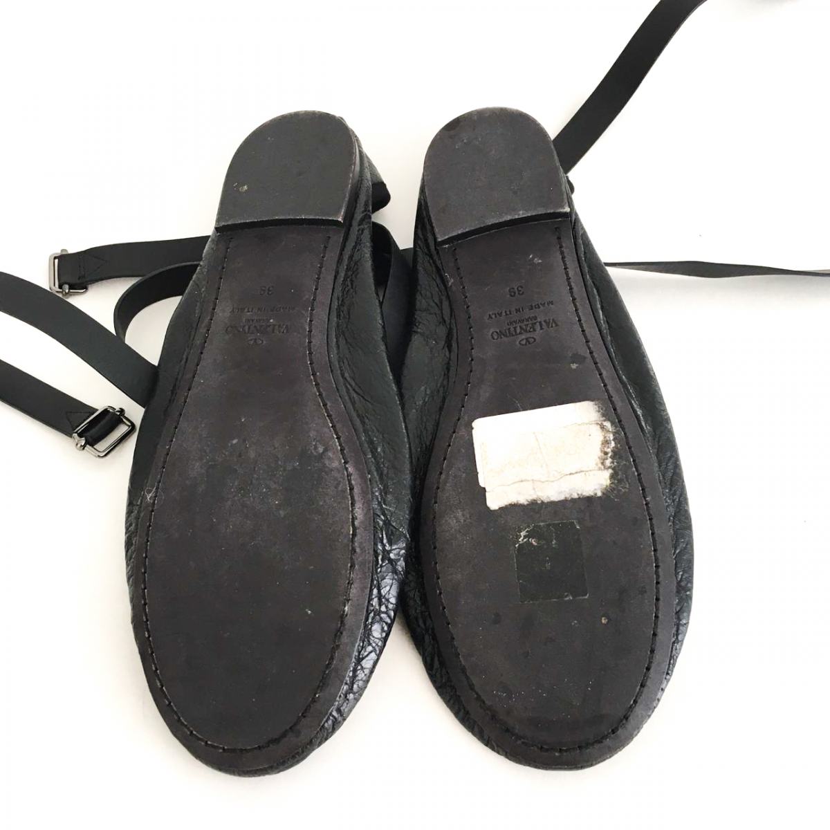 Sapatilha Valentino Preto com Amarração no Tornozelo Tam. 39