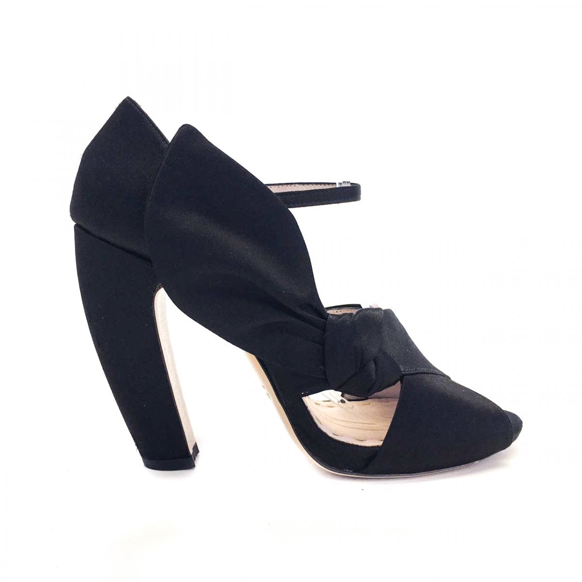 Sandália MiuMiu cetim Preto Tam. 39