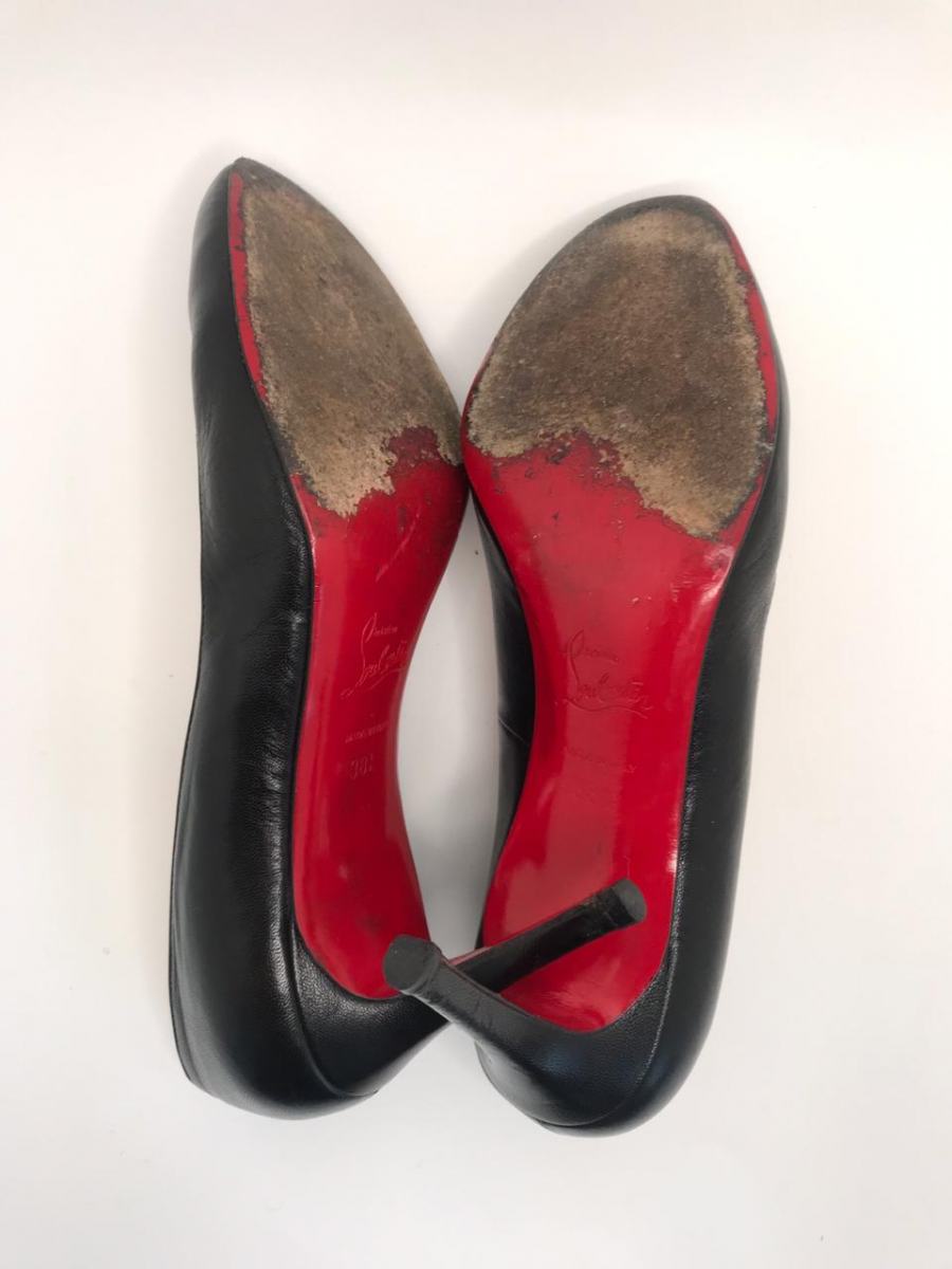 Sapato Louboutin sola 38,5