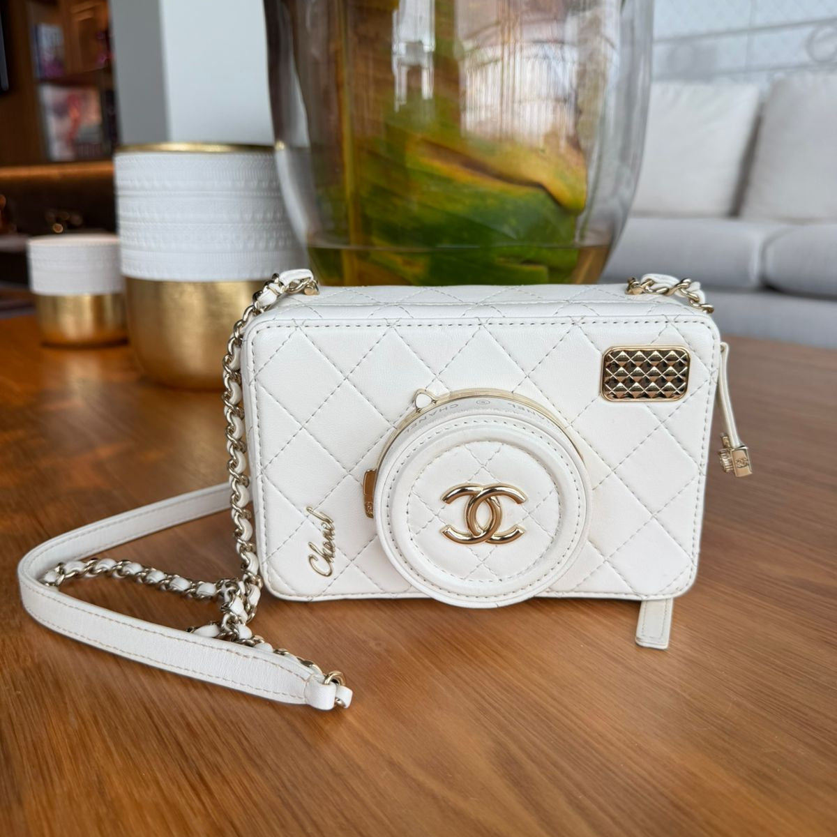 Bolsa Chanel Runway Camera Branca