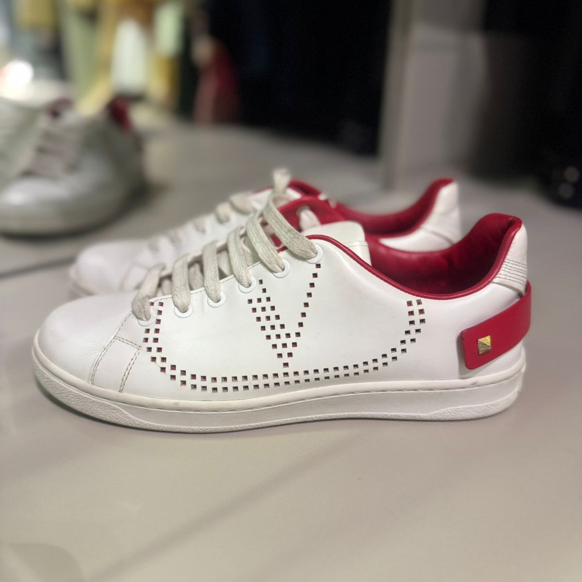 Tenis Valentino Branco e Vermelho Tam 35,5 Br