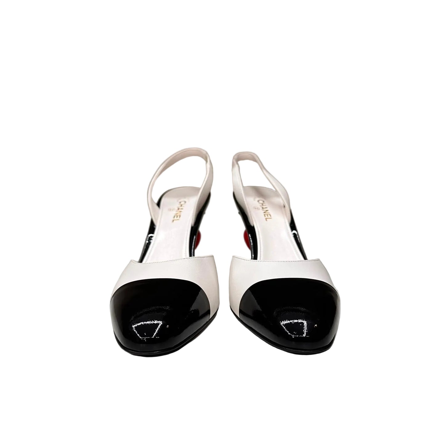 Sapato Chanel Slingback Preto e Branco Maça Tam 36,5 BR