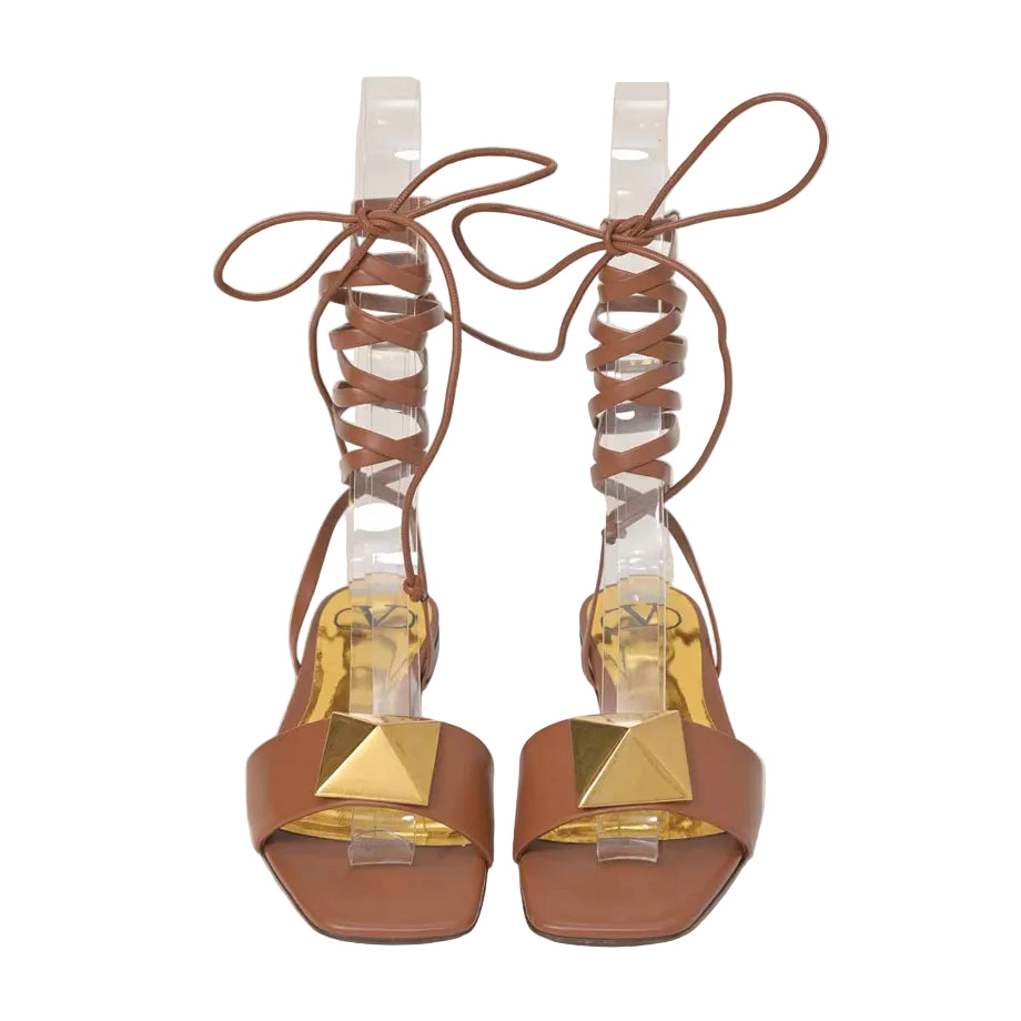 Papete Valentino Tiras Caramelo Com Studs Tam 39,5 Br
