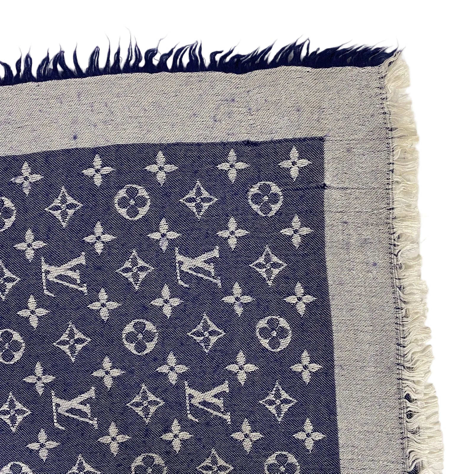 Lenço Louis Vuitton Azul – Peguei Bode