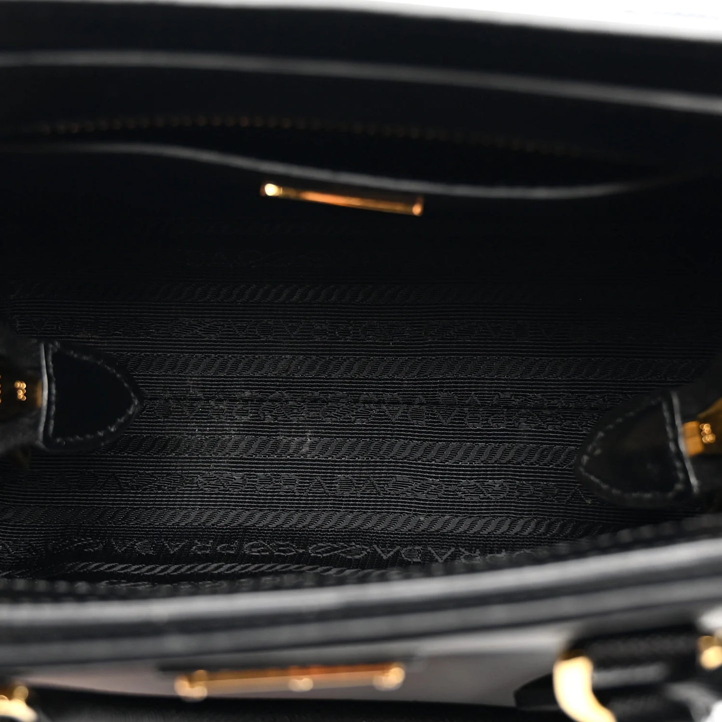 Bolsa Prada Saffiano Lux Preta