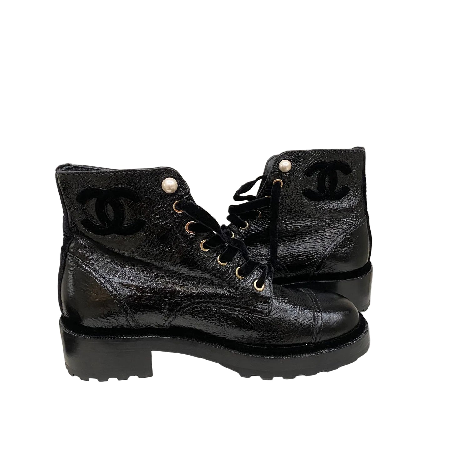 Bota Chanel Preta Detalhe em Veludo Tam 37,5 Br