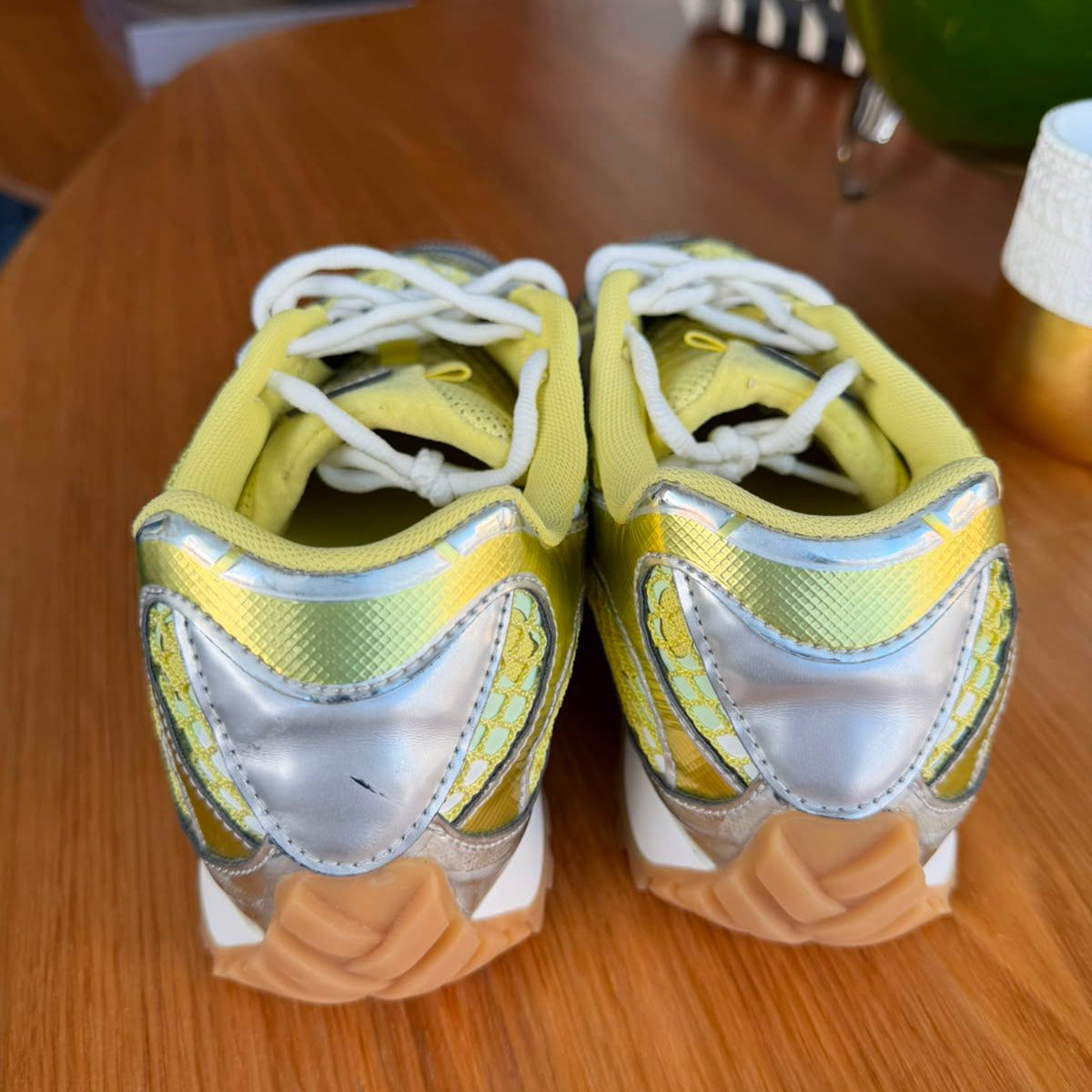Tenis Bottega Veneta Amarelo e Prata Tam 38 Br
