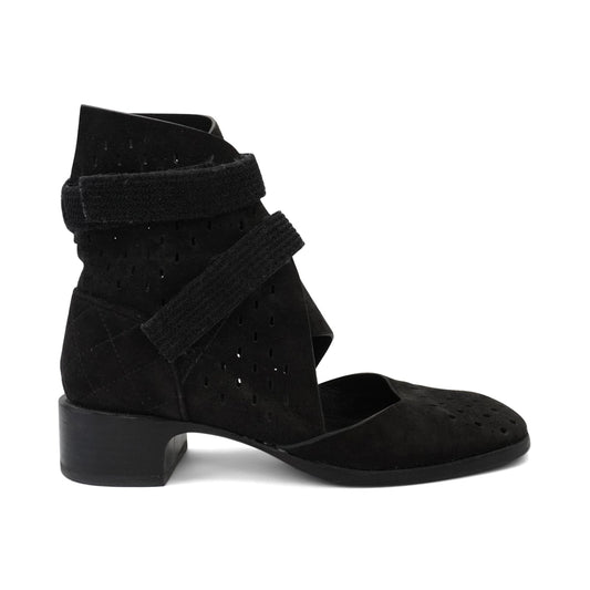 Sapato Chanel De Camurca Preto Tam 34 Br