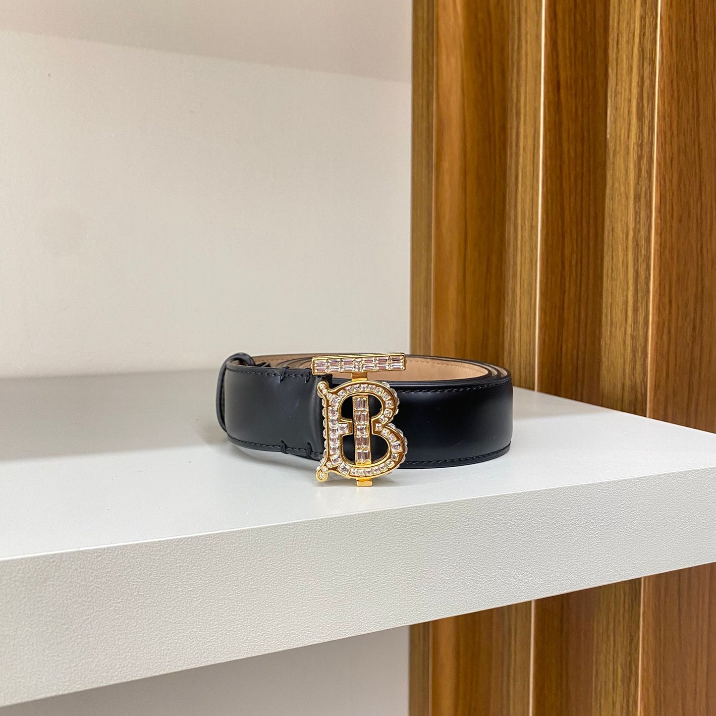 Cinto Burberry Preto Logo de Strass Preto