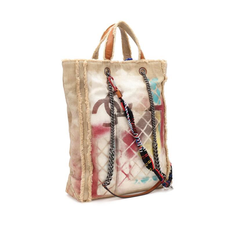 Bolsa Chanel Graffiti Tote Bege