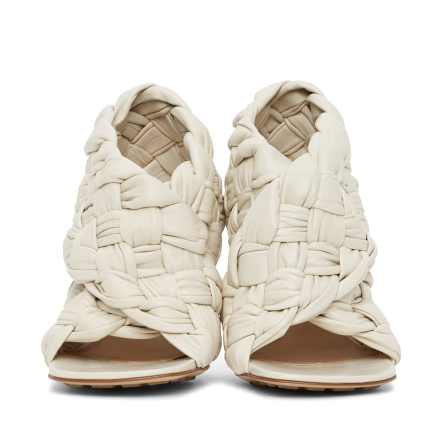 Sandália Bottega Veneta Couro Trançado Off White Tam 36,5 Br
