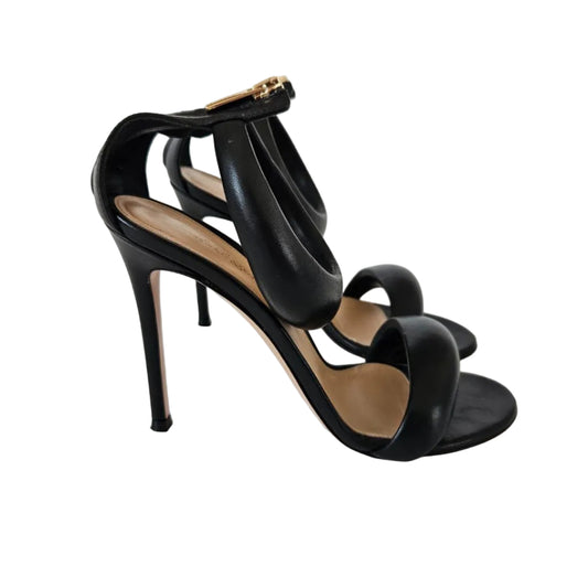 Sandalia Gianvito Rossi Preta Tam 36 Br