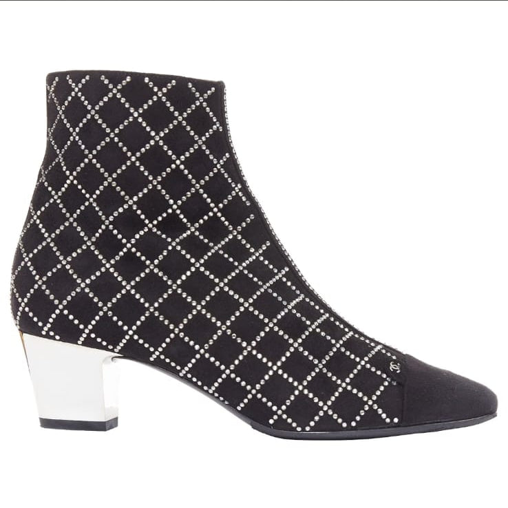 Bota Chanel Couro Com Detalhe Brilhante Tam 38 BR