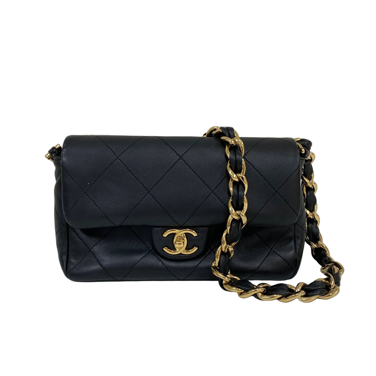 Bolsa Chanel Preta Ferragem Dourada